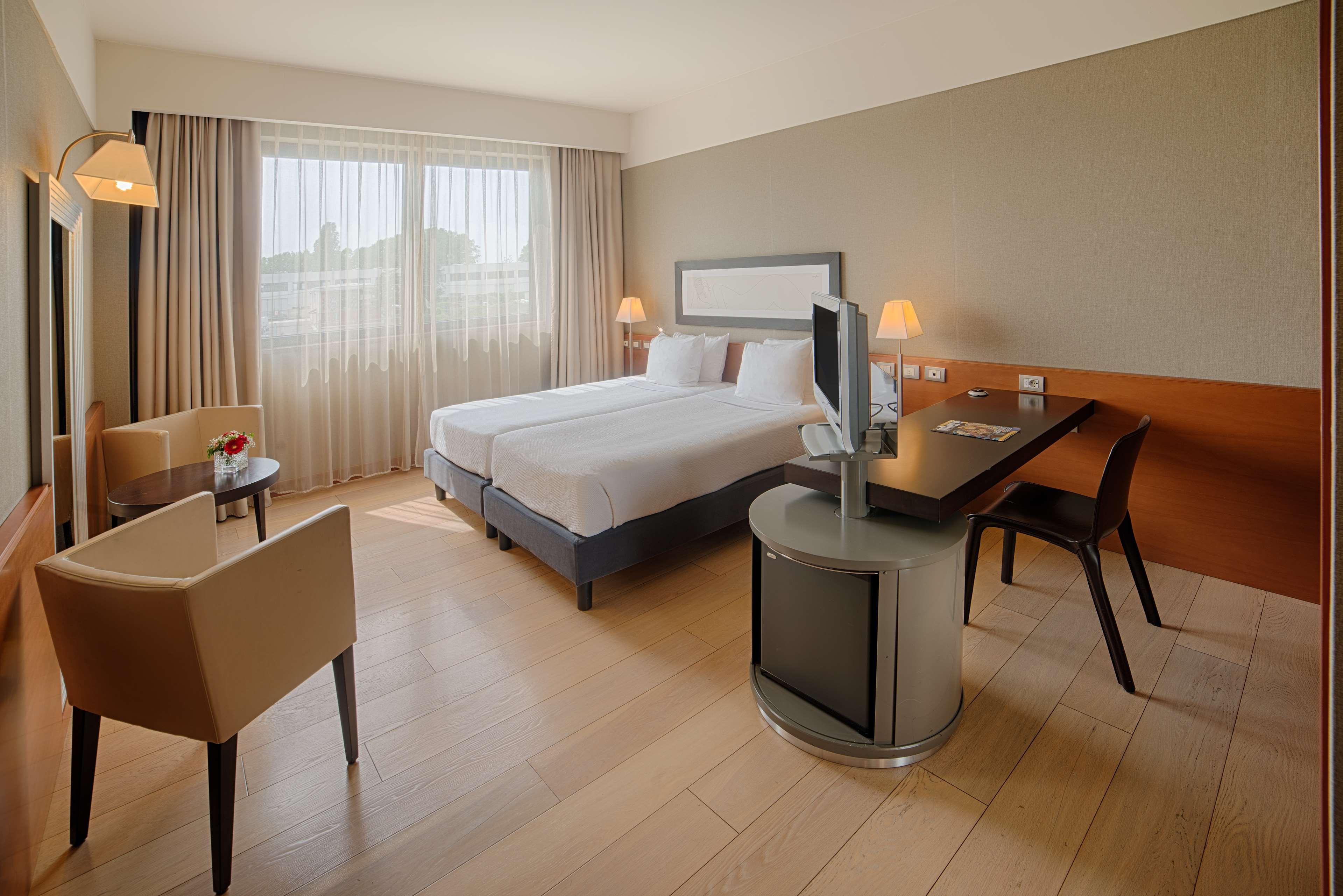 Hotel Nh Linate Peschiera Borromeo Exteriér fotografie